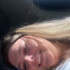 Meet your Posher, Marisa